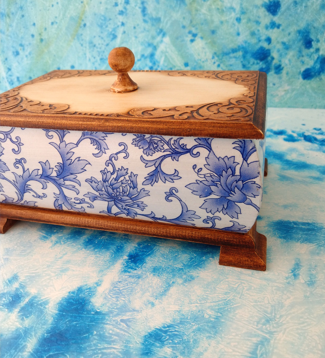 EL YAPIMI, KABARTMALI DEKORATİF ŞEKER ÇİKOLATA ATIŞTIRMALIK SAKLAMA KUTUSU – s055